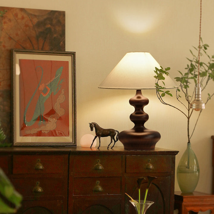 Lámpara de mesa contemporánea retro de madera de fresno y lino con pantalla trapezoidal redonda de 1 luz para dormitorio 