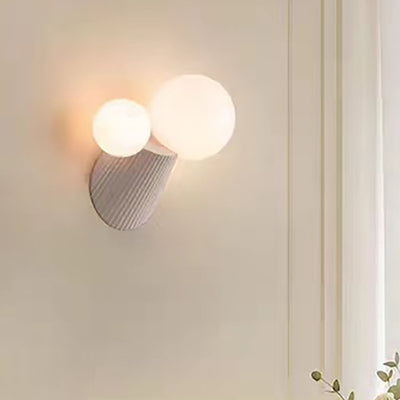 Moderne minimalistische runde Tischkugel Harz PE 2-Licht Wandleuchte Lampe für Schlafzimmer 