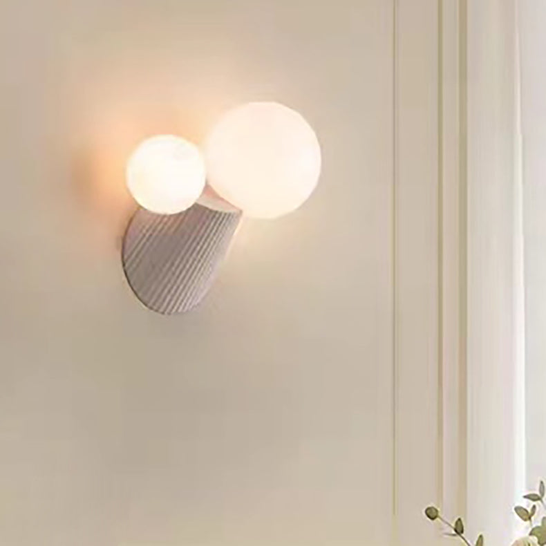 Moderne minimalistische runde Tischkugel Harz PE 2-Licht Wandleuchte Lampe für Schlafzimmer 