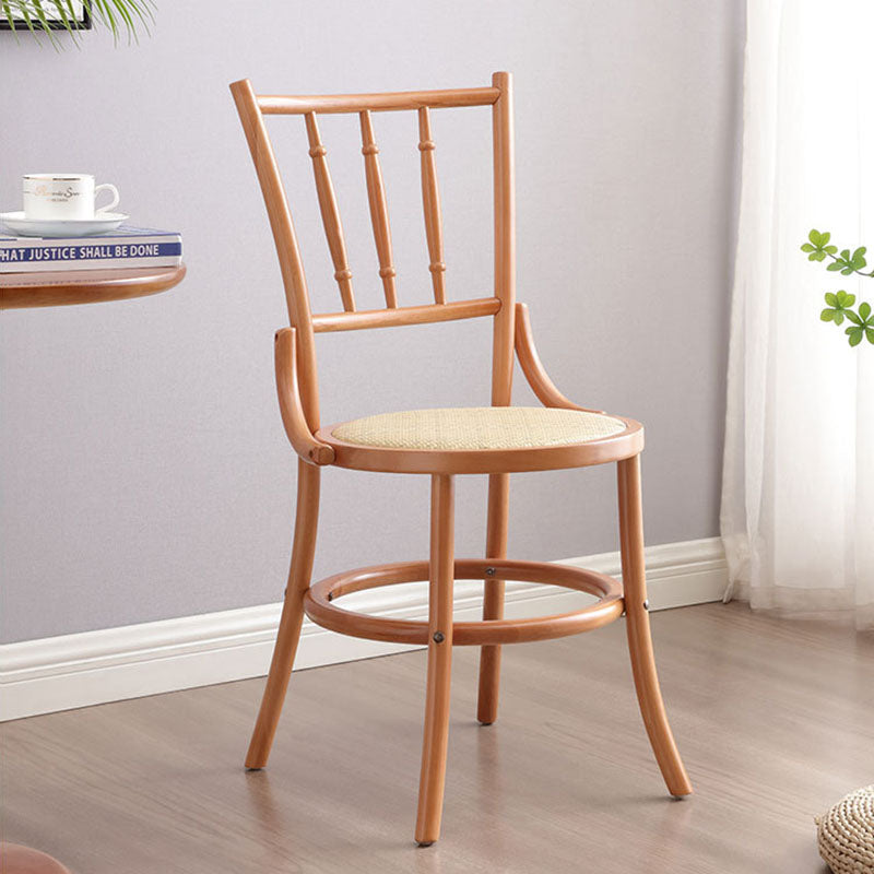 Traditionelle runde Vintage-Esszimmerstuhl-Rückenlehne aus zylindrischem Lindenholz mit Rattan-Optik für das Wohnzimmer 