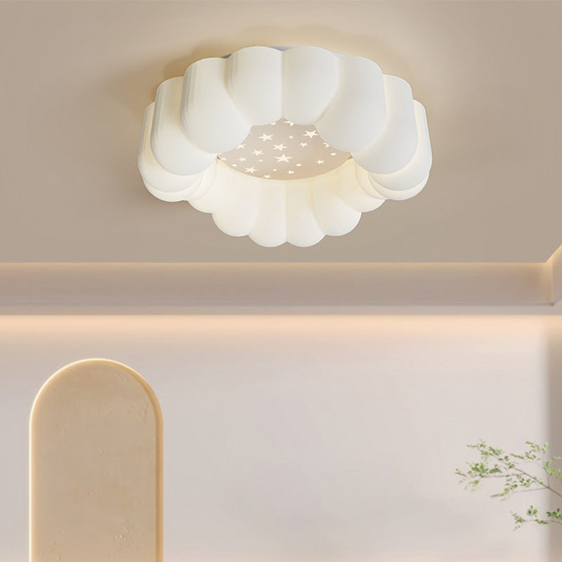 Zeitgenössische nordische Wolken-Stern-runde Eisen-ABS LED-Unterputz-Deckenleuchte für Schlafzimmer 