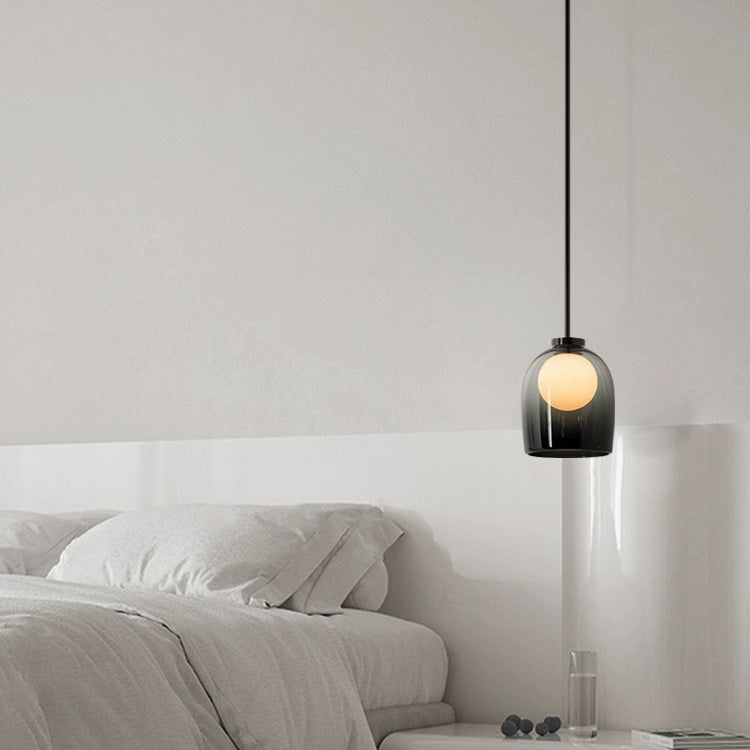 Lustre suspendu contemporain nordique en verre et fer avec une lumière pour chambre à coucher 