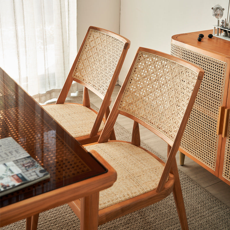 Chaise de salle à manger avec dossier en rotin vintage traditionnel et cadre en bois pour salle à manger 