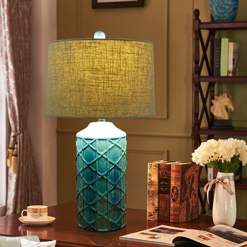 Lampe de Table en Céramique à Rayures Cylindriques Vintage Traditionnelle avec Base en Tissu et 1 Lumière pour Chambre 