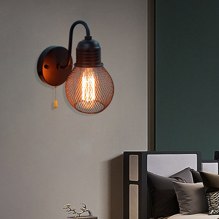Industrielle Vintage Eisenkäfig-Glaslampenschirm 1-Licht Wandleuchte 