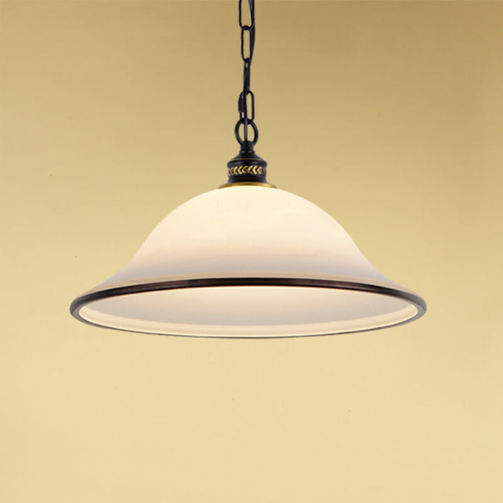 Traditionelle 1-flammige Pendelleuchte aus Eisen mit kegelförmigem Schirm aus satiniertem Glas im europäischen Stil für Wohnzimmer &amp; Schlafzimmer 