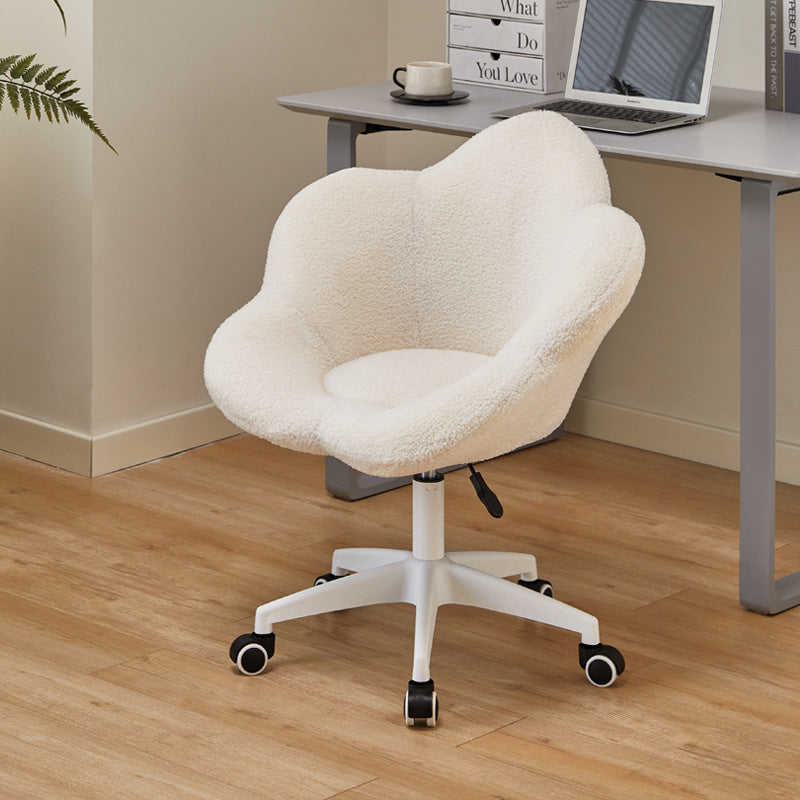 Moderner kreativer runder Schminkhocker mit Rückenlehne aus Sherpa-Stoff und Metall in Blumenform für das Schlafzimmer 