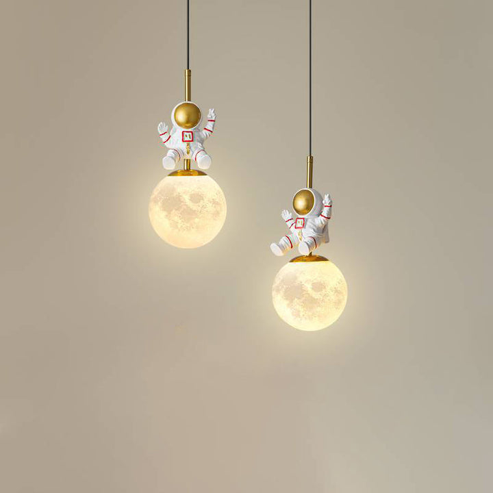 Suspension contemporaine pour enfants nordiques Orb Astronaut en résine de fer 1 lumière pour chambre 