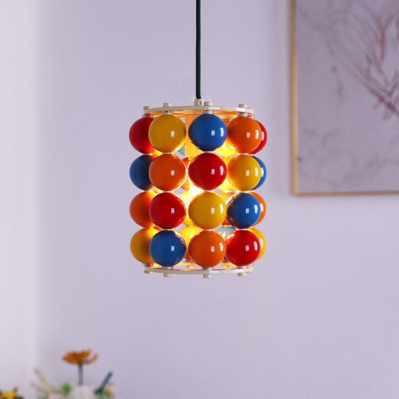 Zeitgenössische skandinavische bunte Magic Bean Eisen 1-Licht Pendelleuchte für Wohnzimmer 