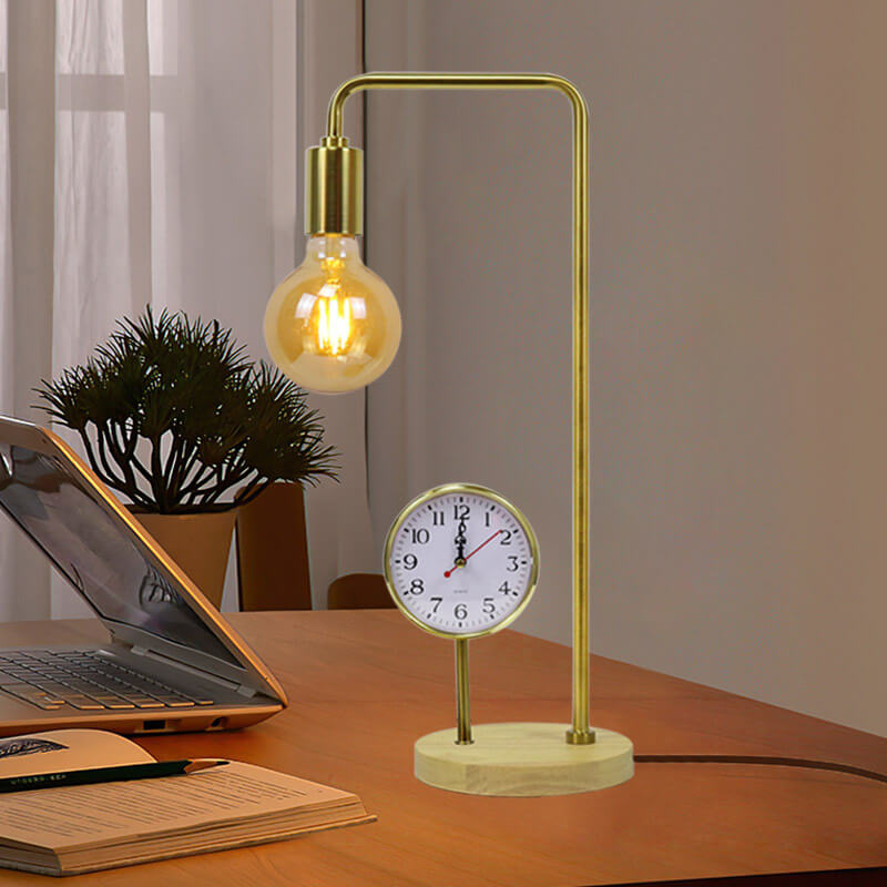 Reloj retro europeo de hierro electrochapado con base de madera y lámpara de mesa de 1 luz 
