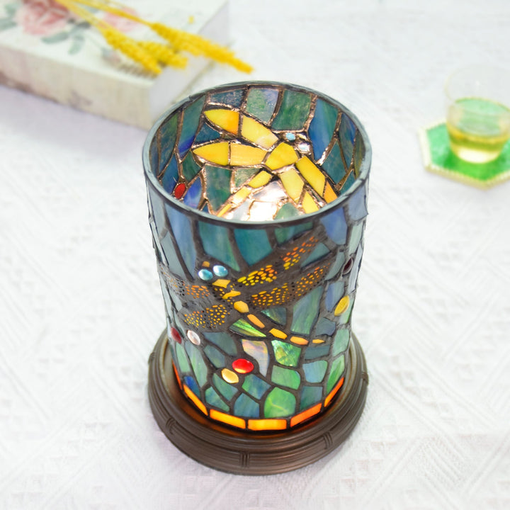 Traditionelle Tiffany-Buntglas-Libellen-Zylinderschirm-Harzsockel-LED-USB-Tischlampe für Unterhaltungsräume 