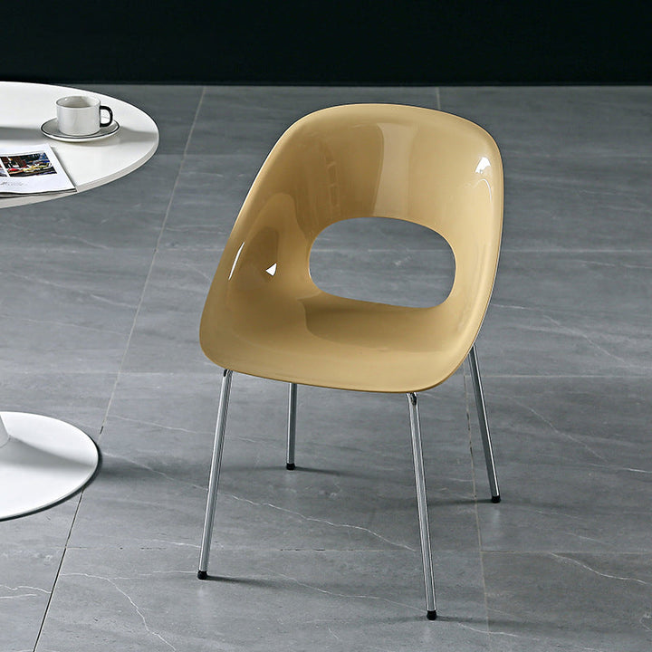 Silla de comedor contemporánea y creativa con respaldo cuadrado calado de plástico y hierro para comedor 