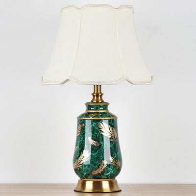 Traditionelle europäische Zylinder Keramik Stoff Eisen 1-Licht Tischlampe für Schlafzimmer 