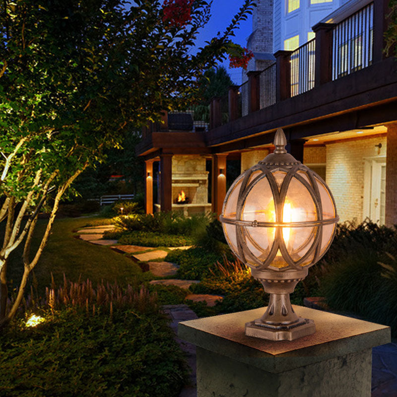 Lumière extérieure en aluminium et verre de style colonial traditionnel à 1 ampoule pour jardin 