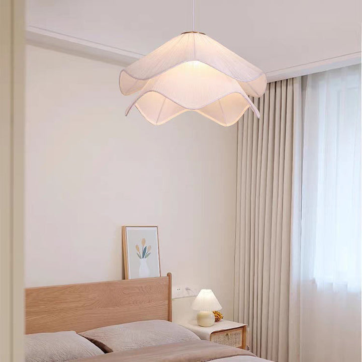 Moderne Übergangs-Petal-Eisen-Stoff 1-Licht Pendelleuchte für Wohnzimmer 