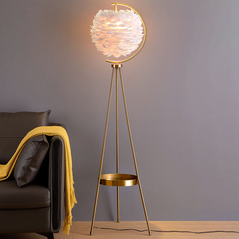 Zeitgenössische kreative Eisenfeder-Stativ Stehlampe mit 1 Licht für das Schlafzimmer 