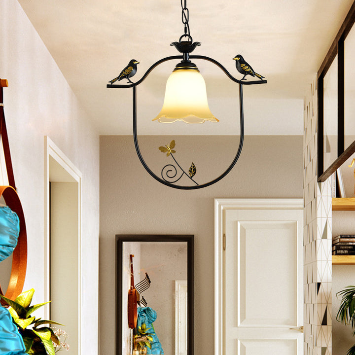 Traditionelle Vintage Eisenring Vogel Dekor Blume Glasschirm 1-Licht Pendelleuchte für Wohnzimmer 