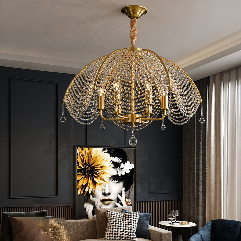Lustre contemporain de luxe avec cadre doré et perles en cristal à 6 lumières pour salon 