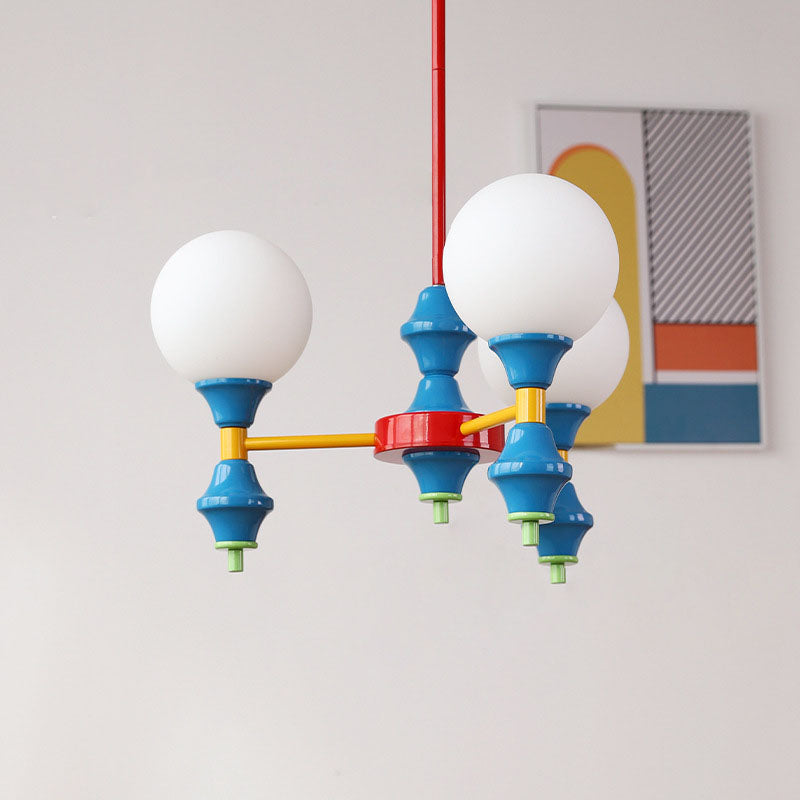 Zeitgenössischer nordischer Kronleuchter mit Eisenrahmen und Glaskugelschirm, 3/5 Lichter, für Wohnzimmer 