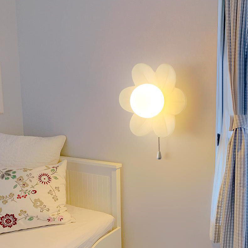 Modern Minimalist Cream Flower Resin LED Wall Sconce Lamp For Bedroom