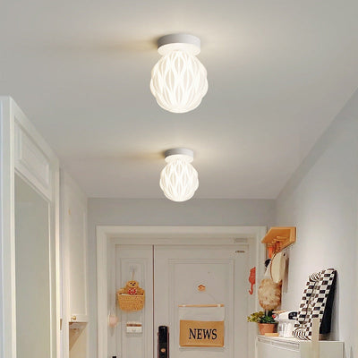 Moderne minimalistische Eisen PE Ananas Design 1-Licht Semi-Flush Mount Deckenleuchte für Wohnzimmer 