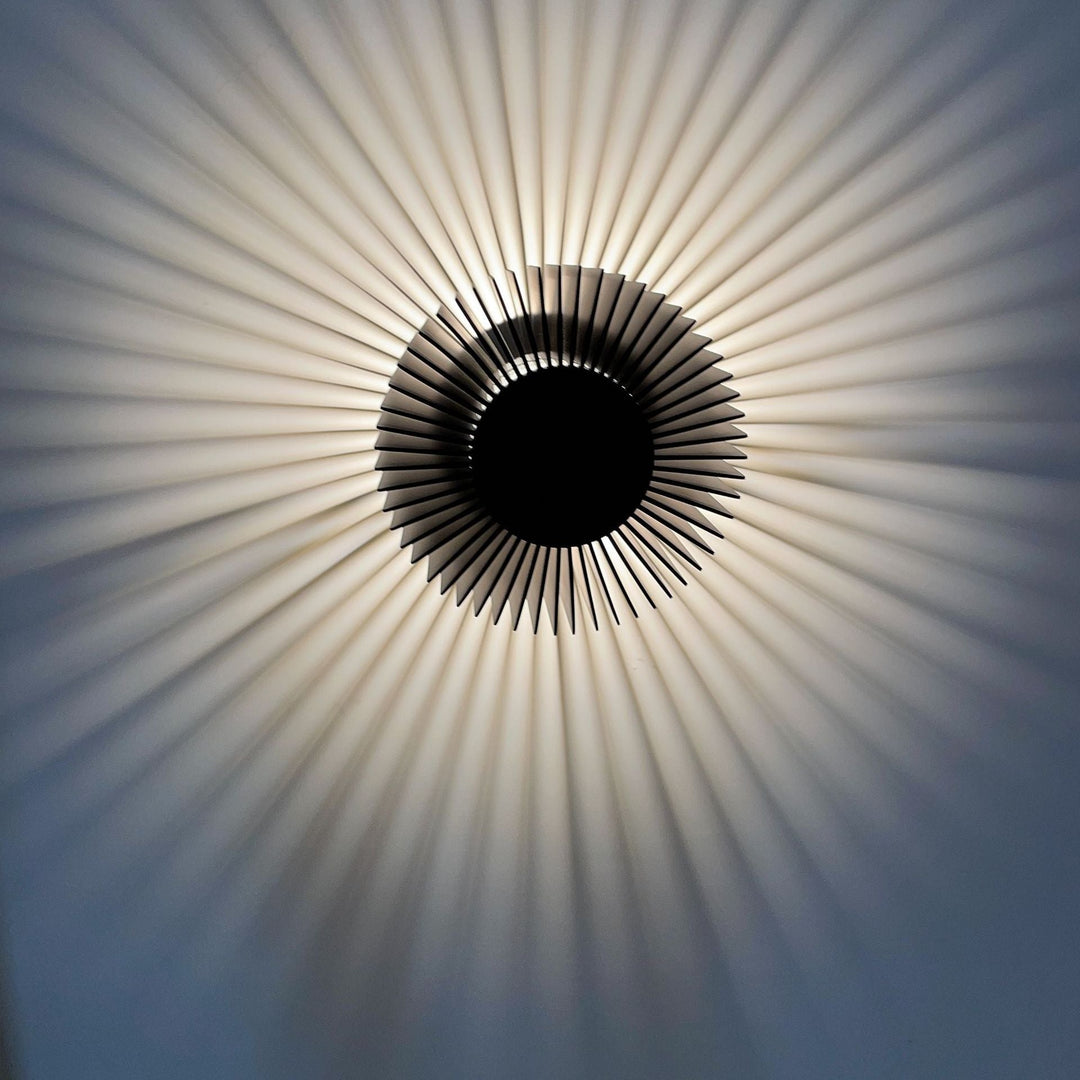 Applique murale LED design tournesol rond en aluminium minimaliste moderne pour salon 
