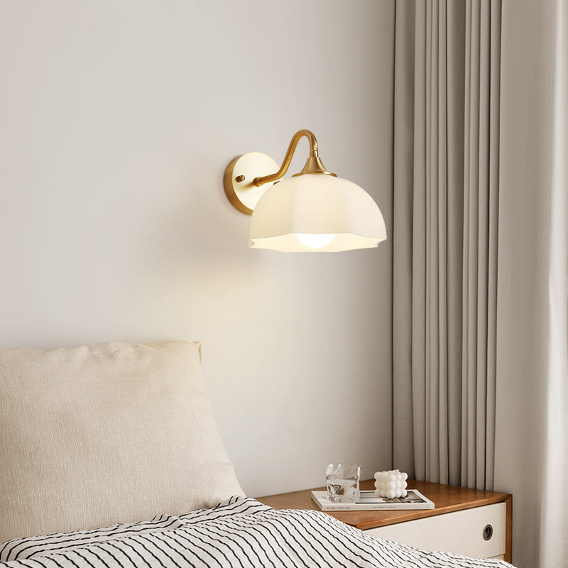 Moderne minimalistische Creme Flower Pod alle Kupfer Glas 1-Licht Wandleuchte Lampe für Schlafzimmer 