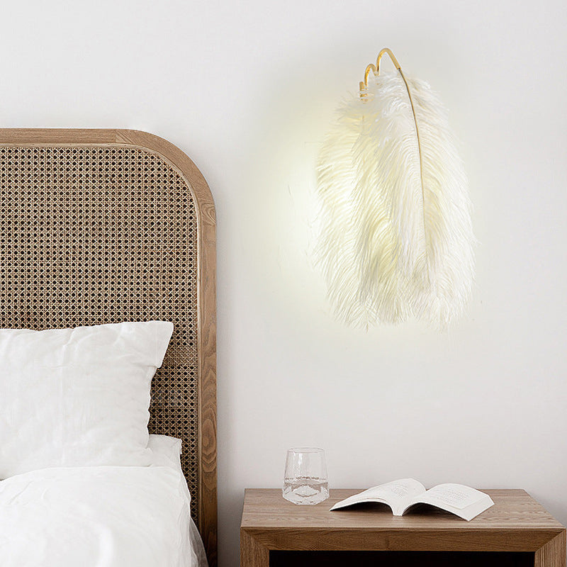 Zeitgenössische kreative Straußenfeder Design 1-Licht Wandleuchte Lampe für Wohnzimmer 