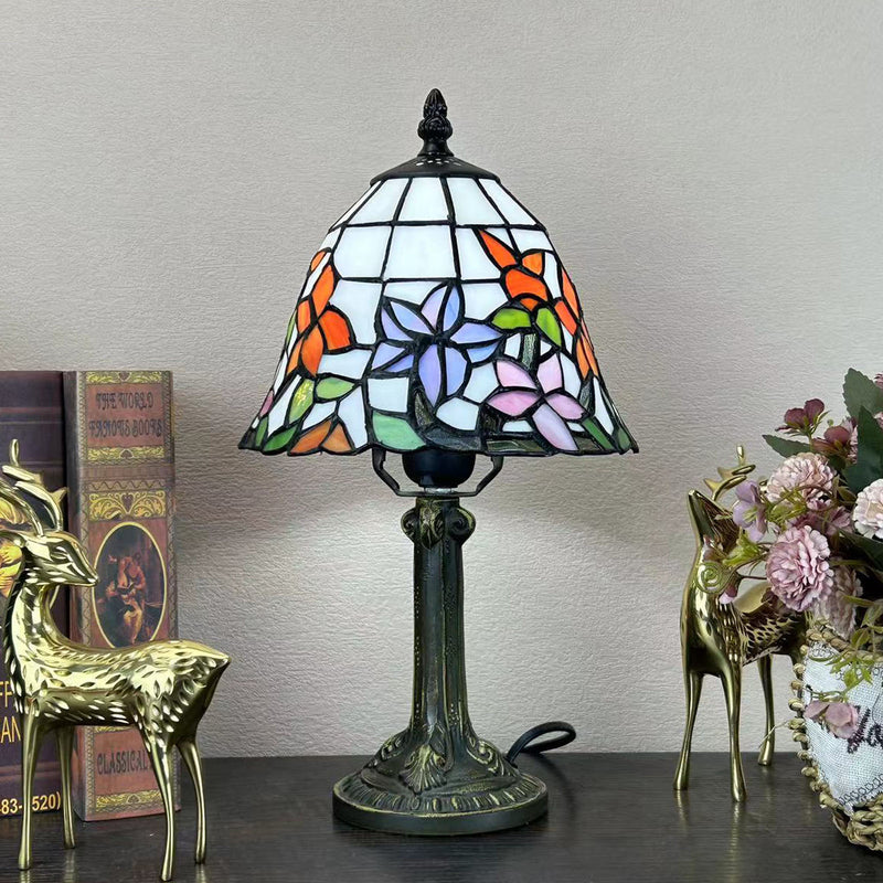 Traditionelle Tiffany Legierung Glas Dome Blume 1-Licht Tischlampe für Nachttisch 