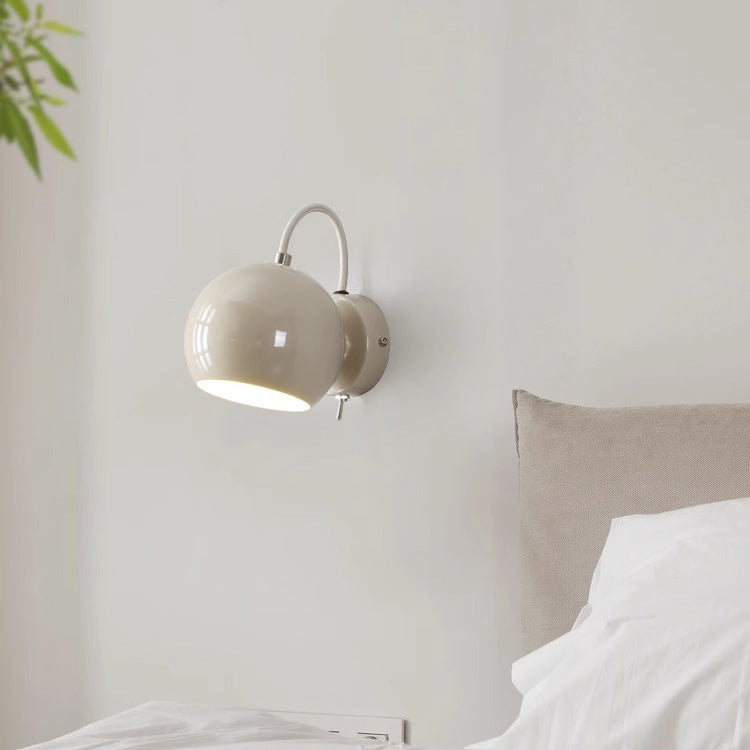 Applique murale moderne minimaliste en fer et aluminium crème sphérique à 1 lumière pour chambre 