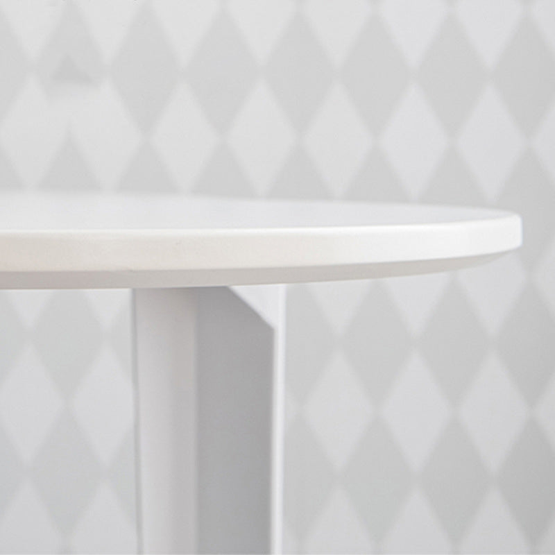 Mesa infantil moderna minimalista de PP con diseño de nube y cuatro patas para sala de estar 