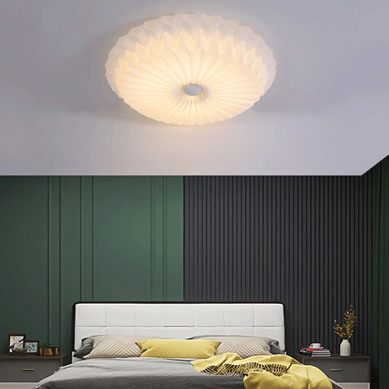 Luz de techo empotrada LED redonda de metal acrílico con pliegues de simplicidad moderna para dormitorio 
