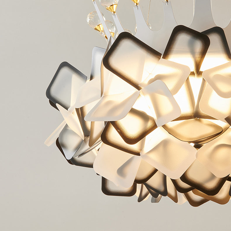 Zeitgenössische kreative Hardware Crown Decor PVC Petal Shade LED Pendelleuchte für Wohnzimmer 