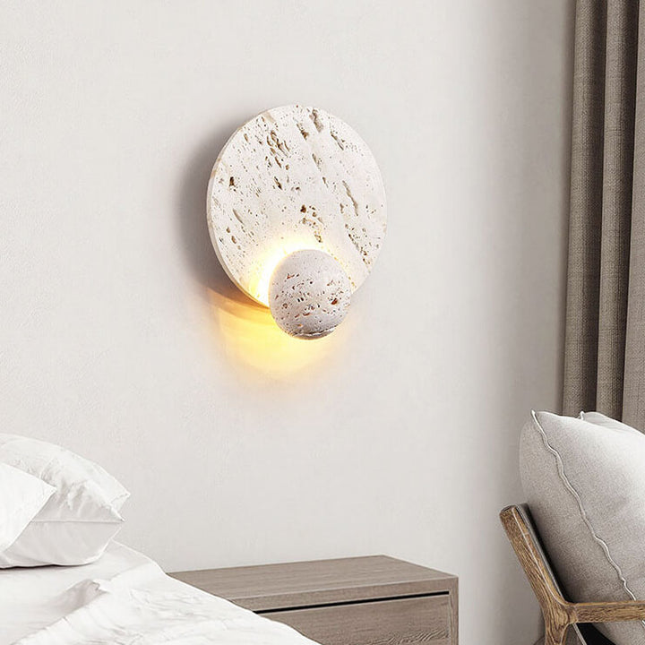 Moderne minimalistische Creme-Doppelscheibe aus weißem Travertin LED-Wandleuchte 