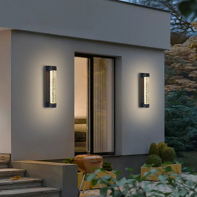 مصباح حائط LED خارجي مستطيل مقاوم للماء من الألمنيوم والحديد والزجاج بتصميم حديث وبسيط للحديقة 