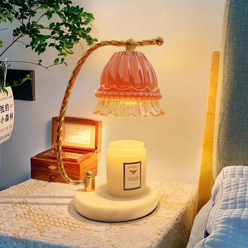 Zeitgenössische skandinavische Blumen-Metallglas-1-Licht-Aroma-Schmelzwachs-Tischlampe für Schlafzimmer 