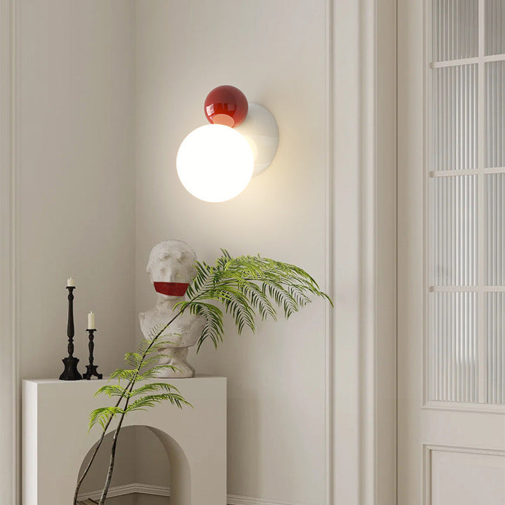 Lampe murale à une lumière en fer et plastique sphérique minimaliste moderne pour chambre 