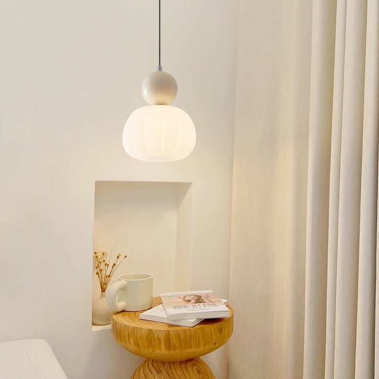 Moderne minimalistische runde Kürbis Eisen Acryl 1-Licht Pendelleuchte für Schlafzimmer 