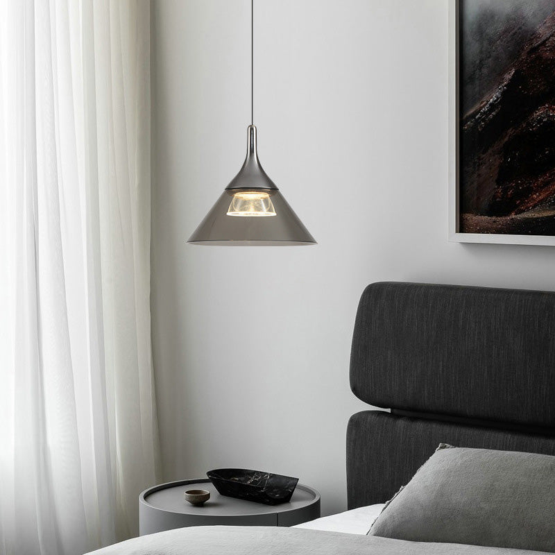 Zeitgenössische nordische konische LED-Pendelleuchte aus Eisen-Aluminium für Schlafzimmer 