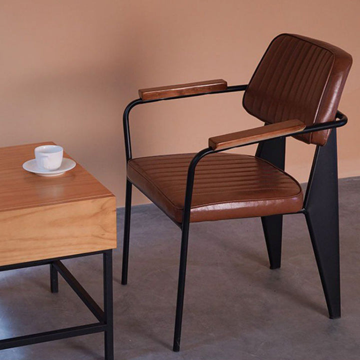 Zeitgenössischer industrieller Ölwachslack Leder Metall Schwamm Holz quadratischer vertikaler Streifen Esszimmerstuhl Rückenlehne Armlehne für Esszimmer 