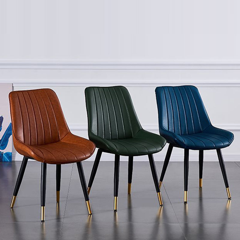 Chaise de salle à manger moderne de luxe carrée incurvée en similicuir avec dossier sans accoudoirs pour salle à manger 