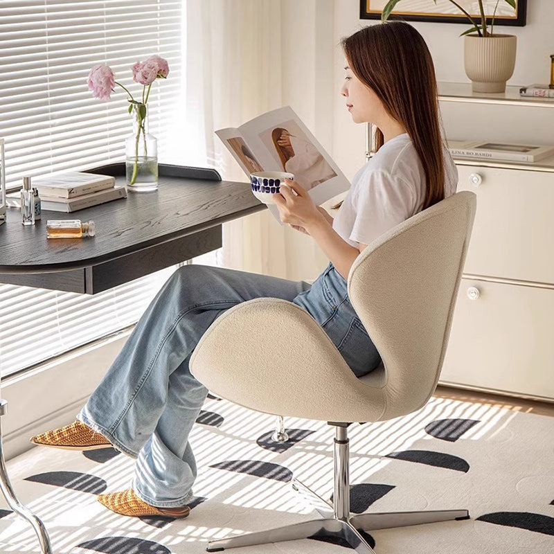 Moderner minimalistischer umwickelter gepolsterter Flanell-Lammfell-Beweglicher Schreibtischstuhl Rückenlehne Armlehne für das Home Office 