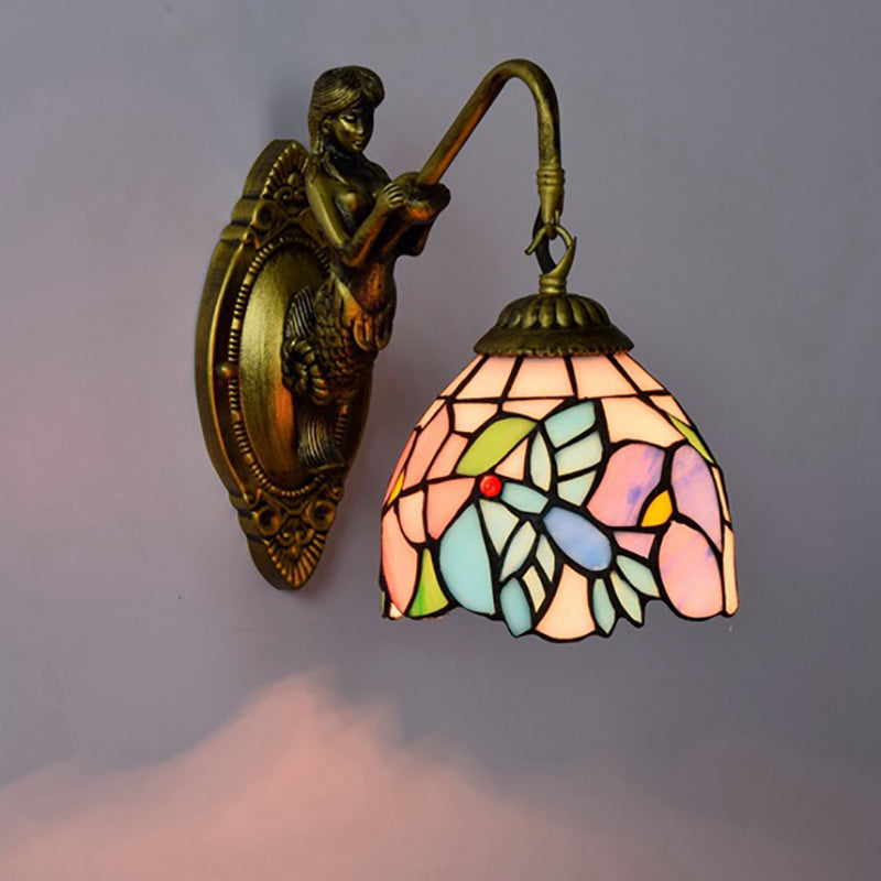 Lámpara de aplique de pared de 1 luz con brazo de lámpara de hardware sirena y pantalla floral de vidrio teñido tradicional de Tiffany para sala de estar 