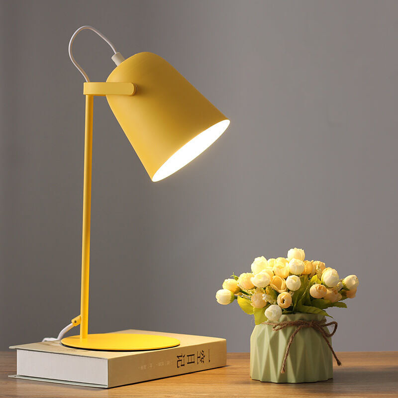 Nordic Macaron Farbe Kreatives Eisen-Eimer-Design 1-Licht Tischlampe 