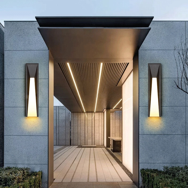 Lámpara de Aplique de Pared LED de Cuboide de Acero Inoxidable Impermeable Industrial Contemporáneo con Pantalla de Acrílico para Patio Exterior 