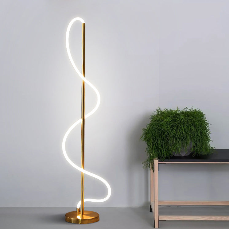 Moderne minimalistische Linie Eisen Silikon LED Stehlampe für Wohnzimmer 