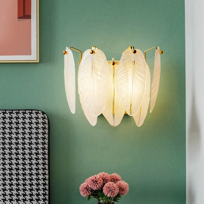 Lámpara Aplique de Pared de 1 Luz de Hierro y Vidrio con Pluma Creativa Contemporánea para Dormitorio 