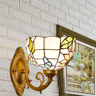 European Vintage Tiffany Glass Metal 1-Light Wall Sconce Lamp