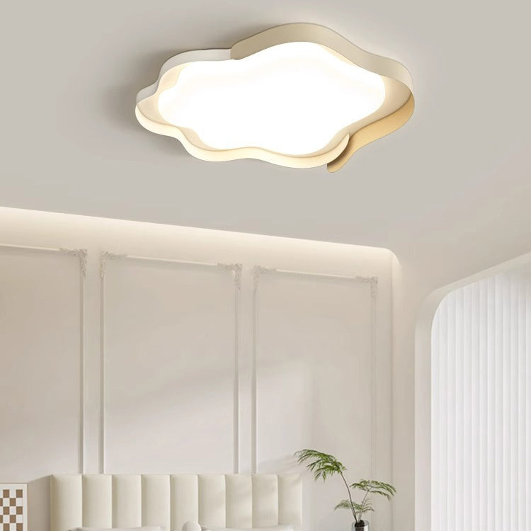 Plafonnier LED en forme de vague en fer PE de simplicité moderne pour salon 