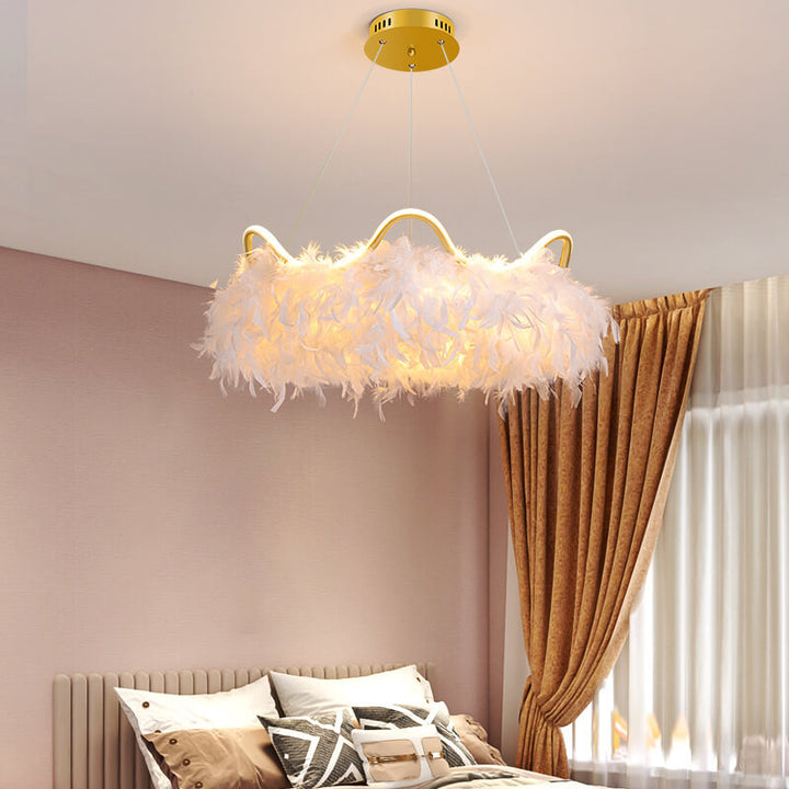 Zeitgenössische kreative Krone Feder Aluminium Acryl LED Pendelleuchte für Schlafzimmer 
